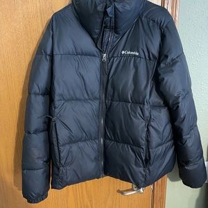 Hardly worn! Women’s Black Columbia jacket size XL